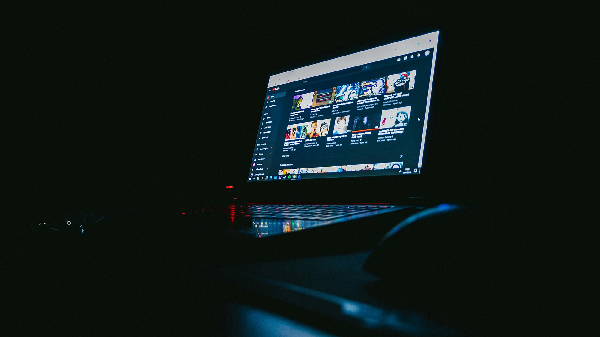 YouTube ใช้ AI แก้ไขวิดีโอของผู้สร้างโดยไม่ได้รับอนุญาตเบื้องหลัง